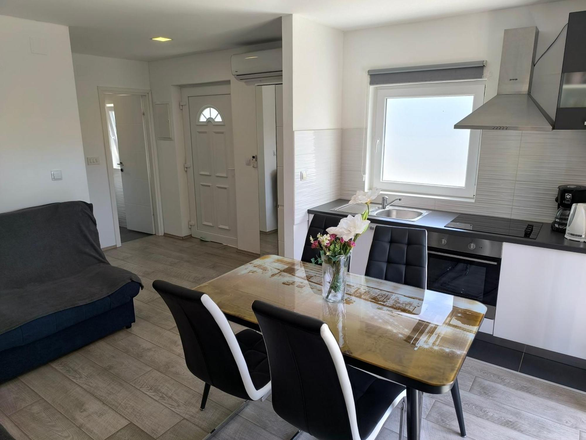 Apartmani Jadranka Vodice Rom bilde